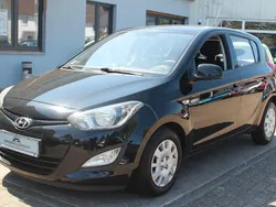 Schwarz Gebraucht 2012 Hyundai i20 Edition Kleinwagen | 4.990 € (Teuer)