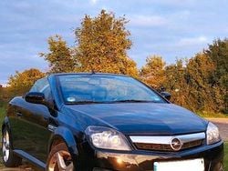 Schwarz Gebraucht 2004 Opel Tigra Cabrio | 2.700 € (Teuer)