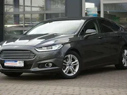 Grau Gebraucht 2015 Ford Mondeo Limousine | 14.900 € (Teuer)