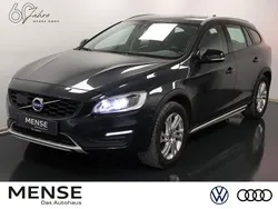 Savile grey / Gebraucht 2017 Volvo V60 CC Plus Kombi | 15.000 €
