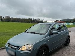 Blau Gebraucht 2005 Opel Corsa Kleinwagen | 950 € (Guter Preis)