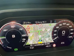 Grau Gebraucht 2022 Audi Q4 e-tron Basis SUV | 22.500 € (Superpreis)