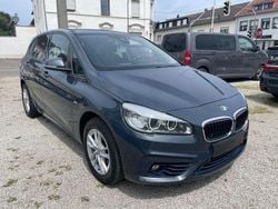 Grau Gebraucht 2017 BMW 216 Active Tourer Sport Line Van / Kleinbus | 8.900 € (Guter Preis)