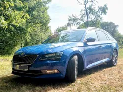 Blau Gebraucht 2019 Skoda Superb LAURIN & KLEMENT Kombi | 19.999 € (Guter Preis)