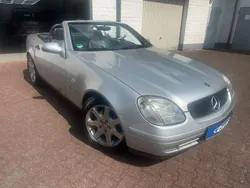 Silber Gebraucht 2001 Mercedes SLK230 Cabrio | 2.900 € (Guter Preis)