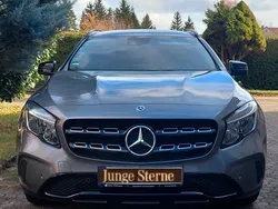 Grau Gebraucht 2018 Mercedes GLA180 SUV | 22.600 € (Fairer Preis)
