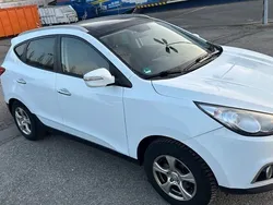 Weiß Gebraucht 2011 Hyundai ix35 Premium SUV | 9.499 € (Fairer Preis)