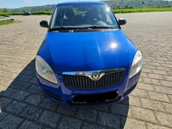 Blau Gebraucht 2009 Skoda Fabia Kleinwagen | 2.850 € (Fairer Preis)