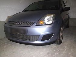 Silber Gebraucht 2007 Ford Fiesta Kleinwagen | 2.500 € (Etwas zu teuer)