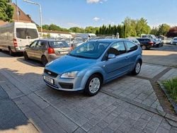 Blau Gebraucht 2006 Ford Focus Fun X Limousine | 1.890 € (Guter Preis)