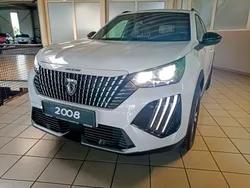 Weiß Gebraucht 2024 Peugeot 2008 Allure SUV | 27.990 € (Teuer)