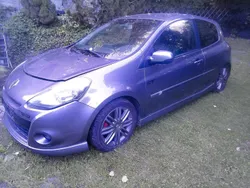 Silber Gebraucht 2011 Renault Clio III GT Limousine | 2.950 € (Superpreis)