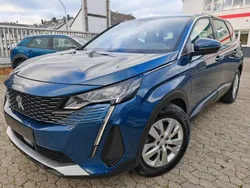 Blau Gebraucht 2021 Peugeot 5008 Van / Kleinbus | 17.731 € (Guter Preis)