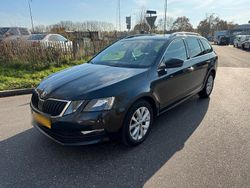 Schwarz Gebraucht 2019 Skoda Octavia Kombi | 6.800 € (Guter Preis)