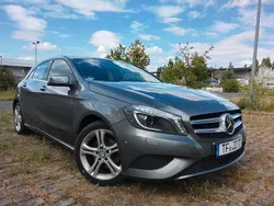 Grau Gebraucht 2012 Mercedes A200 Urban Limousine | 14.899 € (Fairer Preis)