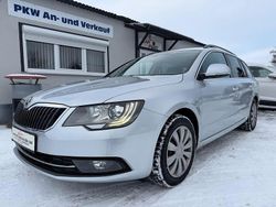 Silber Gebraucht 2015 Skoda Superb Best of Kombi | 9.999 € (Fairer Preis)