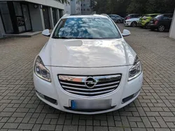 Weiß Gebraucht 2013 Opel Insignia Kombi | 4.999 € (Fairer Preis)