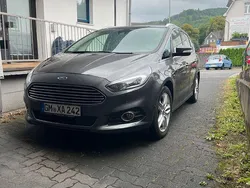 Grau Gebraucht 2017 Ford S-MAX S Van / Kleinbus | 16.999 € (Guter Preis)