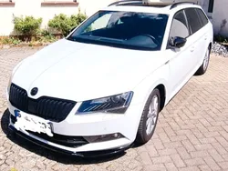 Weiß Gebraucht 2018 Skoda Superb SportLine Kombi | 21.750 € (Fairer Preis)
