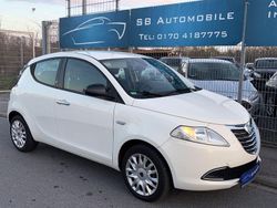 Weiß Gebraucht 2013 Lancia Ypsilon Gold Kleinwagen | 6.300 € (Fairer Preis)