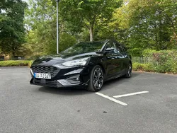 Schwarz Gebraucht 2020 Ford Focus ST-Line Kombi | 18.500 € (Guter Preis)
