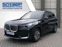 Schwarz Neu 2025 BMW iX1 SUV | 51.712 € (Fairer Preis)