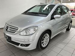 Silber Gebraucht 2008 Mercedes B200 Van / Kleinbus | 7.490 € (Fairer Preis)