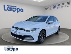 Weiss Gebraucht 2023 VW Golf VIII Style Limousine | 26.230 € (Fairer Preis)