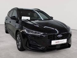 Agate black metallic Gebraucht 2022 Ford Focus ST-Line Kombi | 16.590 € (Fairer Preis)