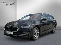 Blackmagic perleffekt Gebraucht 2021 Skoda Octavia Style Kombi | 25.989 € (Etwas zu teuer)