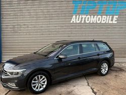 Grau Gebraucht 2021 VW Passat Business Kombi | 22.600 € (Fairer Preis)