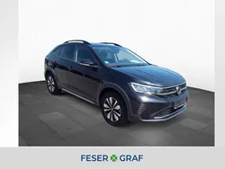 Deep black perleffekt Gebraucht 2024 VW Taigo Move SUV | 22.990 € (Fairer Preis)