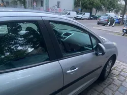 Silber Gebraucht 2009 Peugeot 207 Filou Limousine | 2.000 € (Guter Preis)
