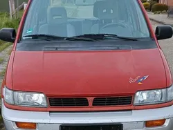 Rot Gebraucht 1993 Mitsubishi Space Runner Van / Kleinbus | 2.650 €
