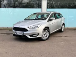 Silber Gebraucht 2015 Ford Focus Limousine | 8.990 € (Guter Preis)