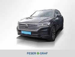 Grenadillschwarz metallic Gebraucht 2024 VW Touareg Basis SUV | 51.880 € (Guter Preis)
