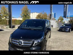 Obsidianschwarz (metallic) Gebraucht 2023 Mercedes V300 Avantgarde Van / Kleinbus | 62.390 € (Guter Preis)