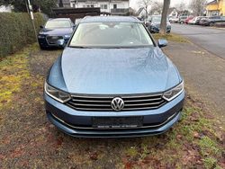 Blau Gebraucht 2016 VW Passat Kombi | 15.990 € (Fairer Preis)