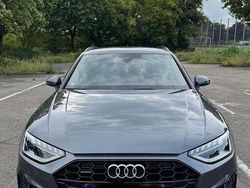 Grau Gebraucht 2022 Audi A4 Design Kombi | 36.000 € (Teuer)