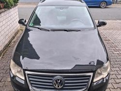 Schwarz Gebraucht 2006 VW Passat Kombi | 2.500 € (Etwas zu teuer)