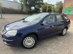 Blau Gebraucht 2009 VW Golf VI Trendline Kleinwagen | 6.999 €