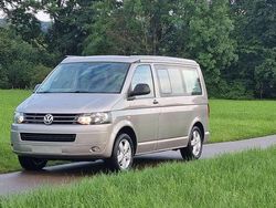 Sandbeige metallic Gebraucht 2010 VW T5 Beach Van | 35.950 €