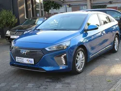 Blau Gebraucht 2018 Hyundai Ioniq Premium Limousine | 14.890 € (Fairer Preis)