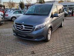 Grau Gebraucht 2016 Mercedes V220 Edition Van / Kleinbus | 34.999 € (Guter Preis)
