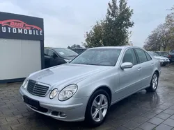 Silber Gebraucht 2006 Mercedes E200 Limousine | 7.499 € (Fairer Preis)
