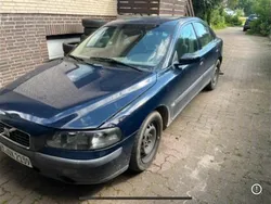 Blau Gebraucht 2004 Volvo S60 Limousine | 450 €