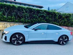 Grau Gebraucht 2022 Audi e-tron GT quattro Ambiente Limousine | 62.000 € (Fairer Preis)