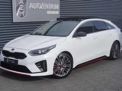 Deluxweiss metallic Gebraucht 2021 Kia ProCeed GT Kleinwagen | 26.990 € (Fairer Preis)