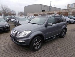 Grau Gebraucht 2015 Ssangyong (KGM) Rexton Sapphire SUV | 15.000 €
