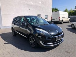 Schwarz Gebraucht 2012 Renault Scénic Bose Edition Van / Kleinbus | 4.190 € (Fairer Preis)